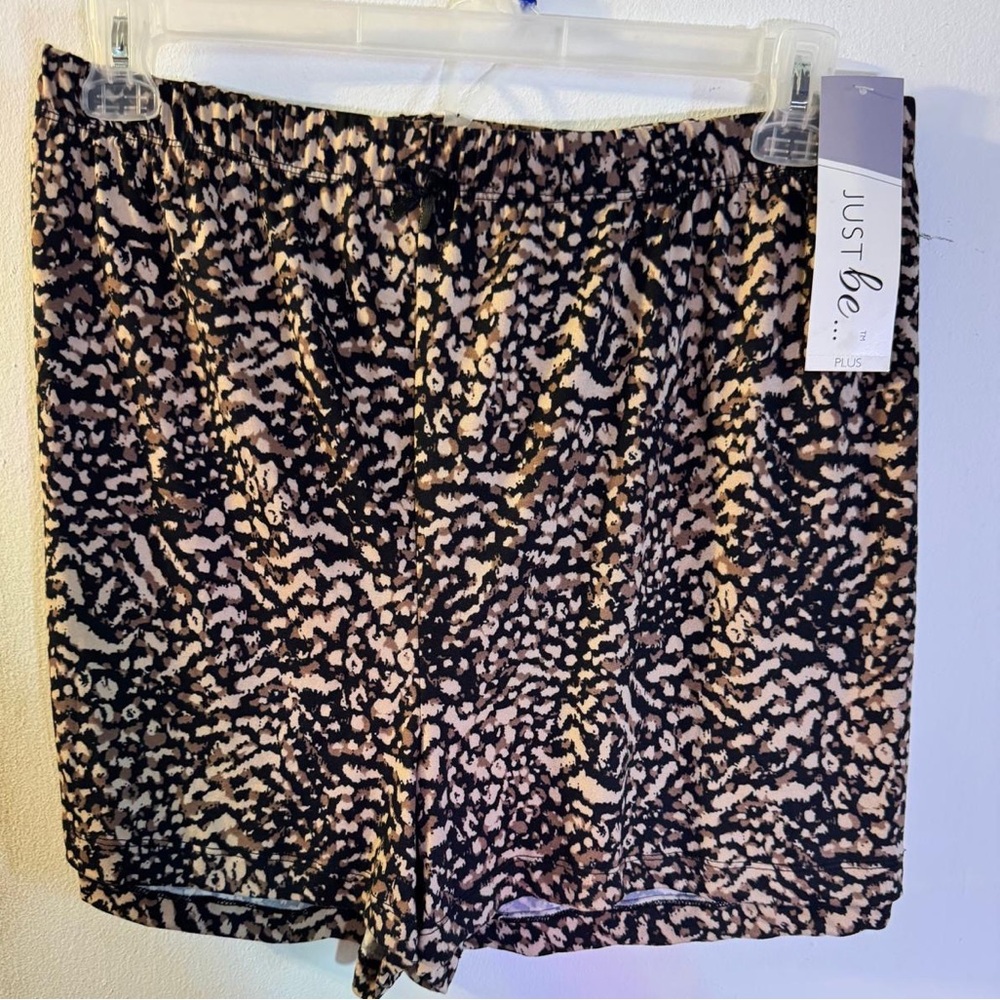 Pajama shorts (Tan Animal Print)